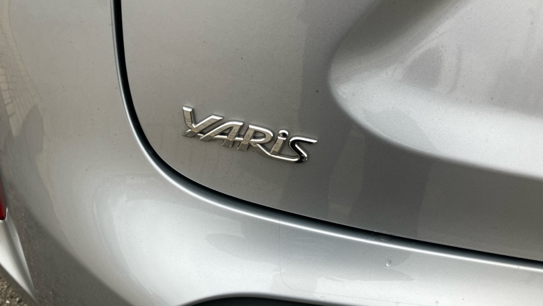 Toyota Yaris Cross 1.5 Hybrid Design 5dr CVT Hybrid Estate